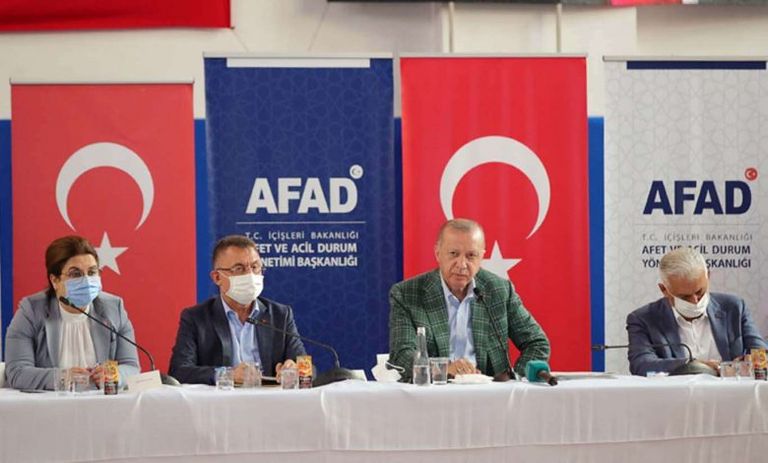 المعارض التركي أوزغور أوزل