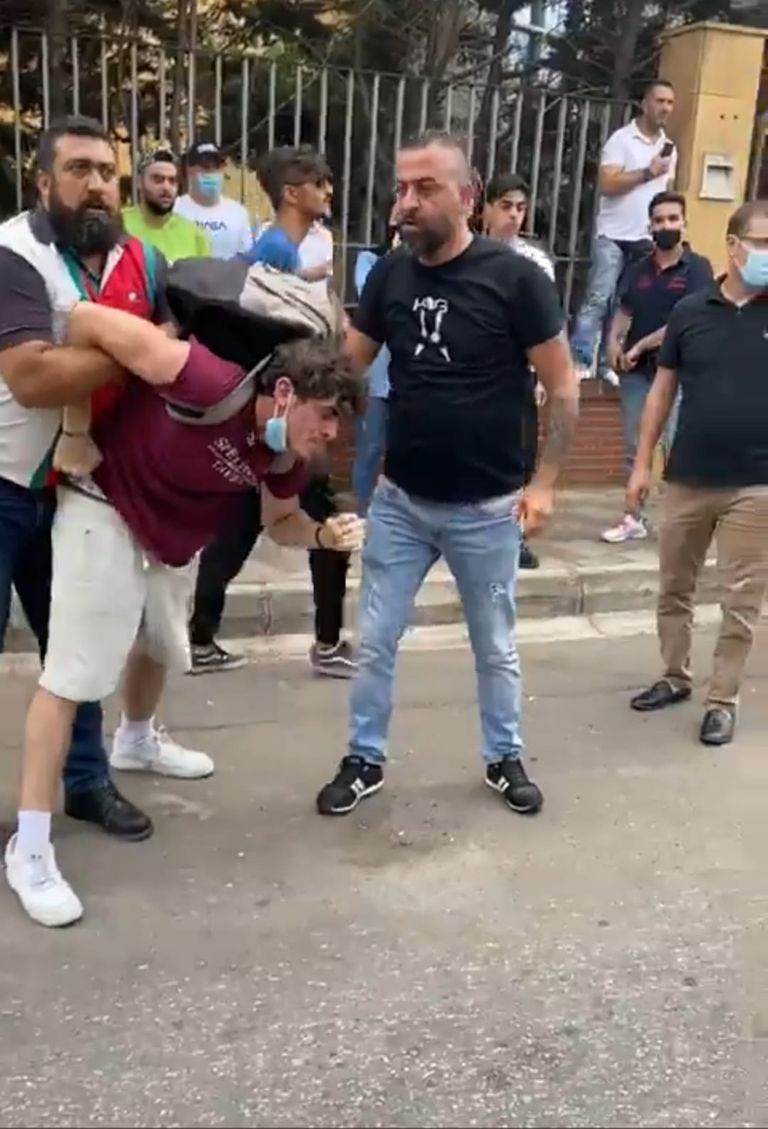 مواجهات عنيفة بين طلاب الثانوية والقوى الأمنية في لبنان 