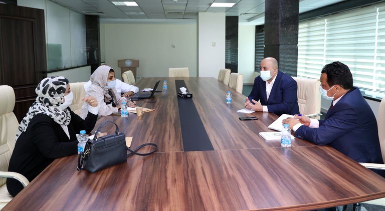 رئيس المفوضية وموظفي المجلس الرئاسي الليبي 