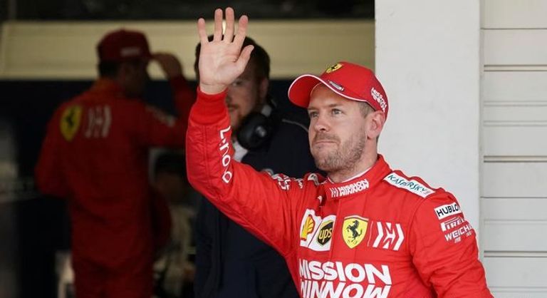 سيباستيان فيتل لويس هاميلتون سائق مرسيدس