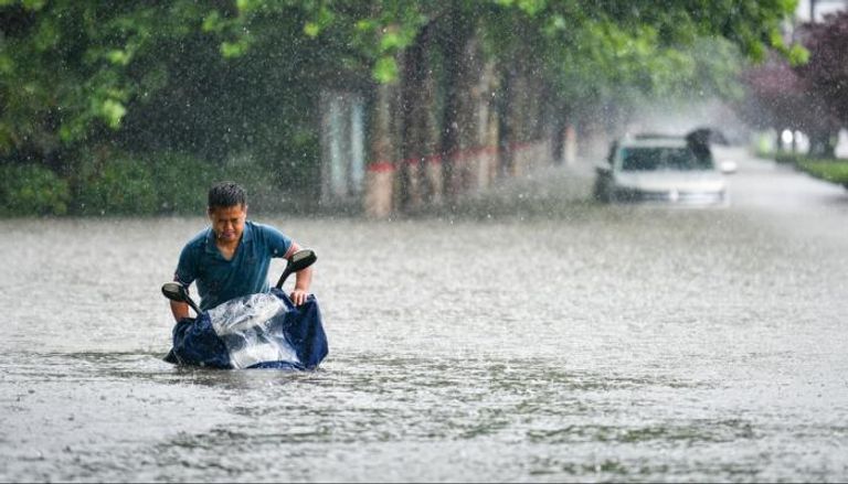مياه الأمطار أغرقت الشوارع