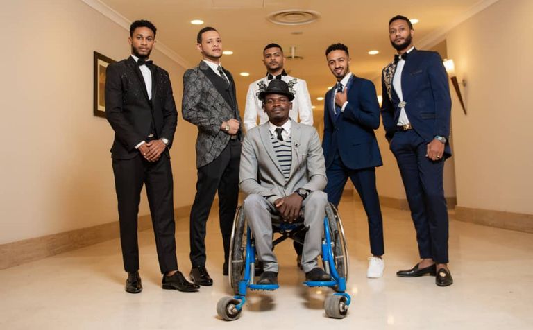 عارض الأزياء السوداني عبدالعزيز شريف 