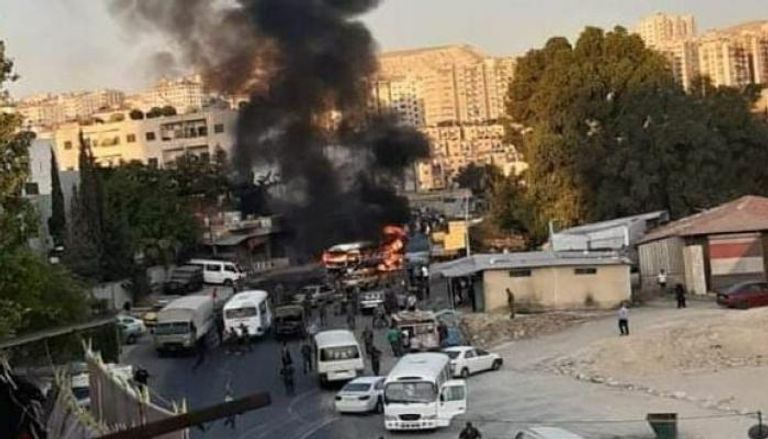 انفجار يستهدف حافلة عسكرية بدمشق