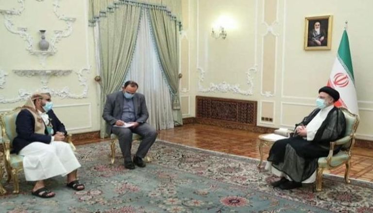الرئيس الإيراني الجديد إبراهيم رئيسي يستقبل ممثل الحوثي بطهران