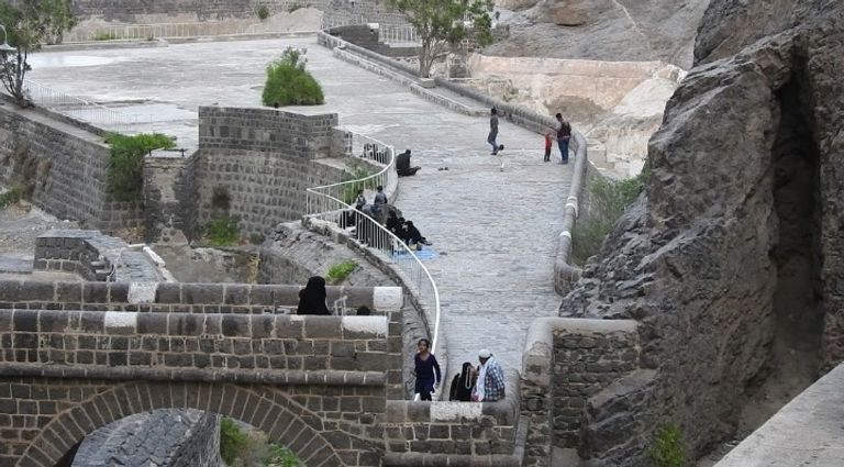 صهاريج عدن اليمنية