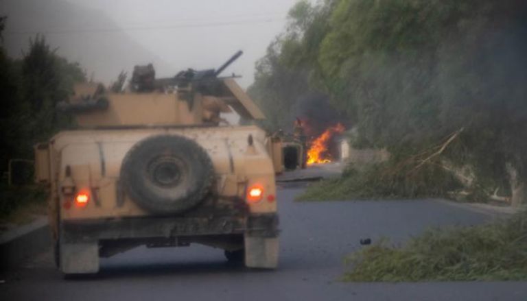 جانب من الاشتباكات بين القوات الحكومية وطالبان