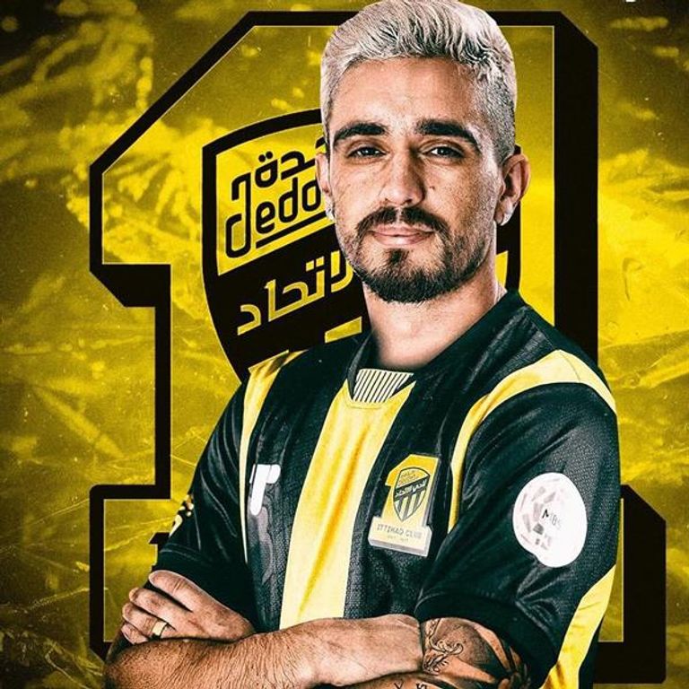 كورنادو لاعب الاتحاد السعودي الجديد البرازيلي باولينيو لاعب الأهلي السعودي الجديد