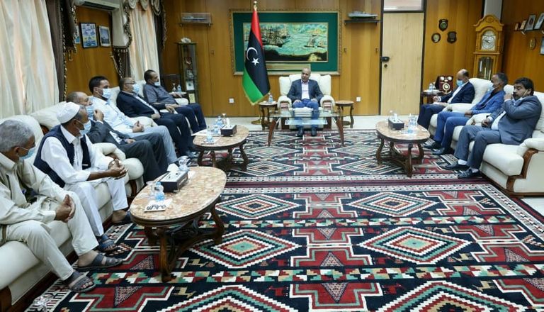 جانب من لقاء عبد الله اللافي بأعضاء بلديات ورشفانة (الرئاسي)