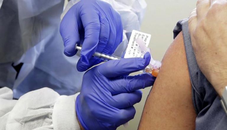 البيت الأبيض يؤكد أن 50% من الأمريكيين تلقوا الجرعات الكاملة للقاح كورونا