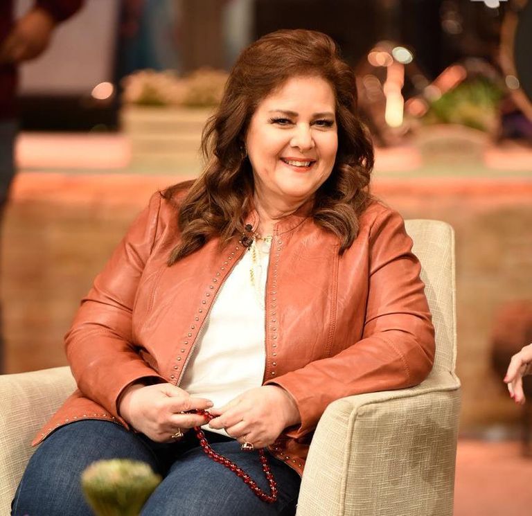 الفنانة دلال عبدالعزيز