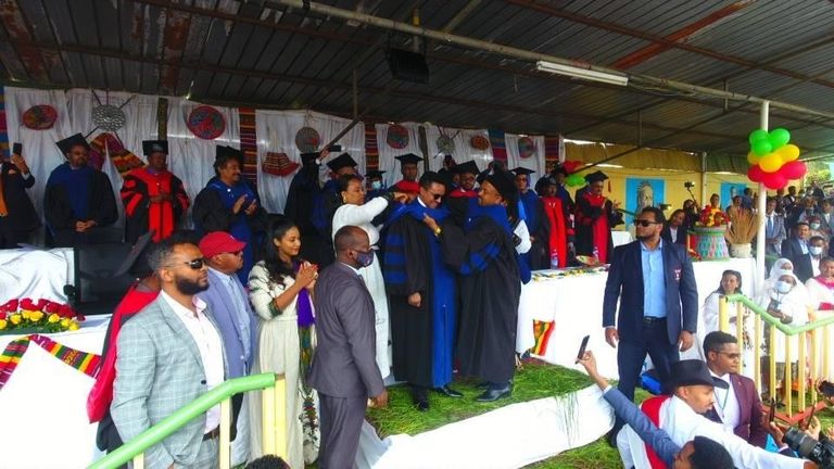 الفنان الإثيوبي العالمي تيدي آفرو