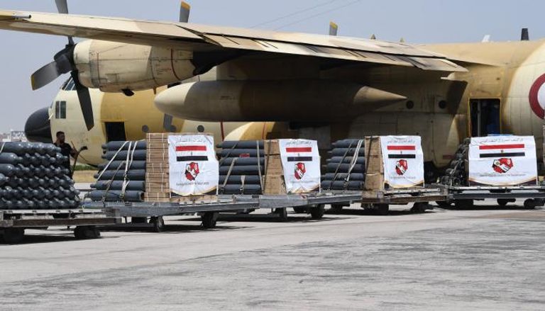 صورة للمساعدات الطبية المصرية فور وصولها إلى تونس