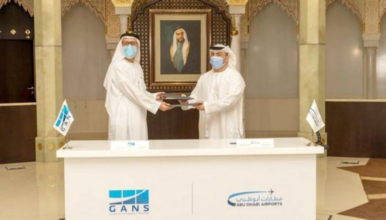 شراكة استراتيجية بين مطارات أبوظبي وشركة جلوبال لخدمات الملاحة الجوية