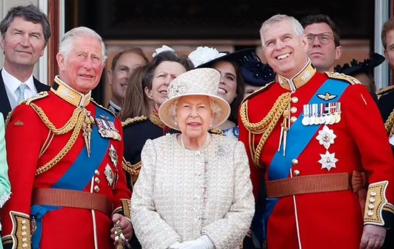 فيرجينيا روبرتس جوفري مقيمة الدعوى ضد الأمير أندرو