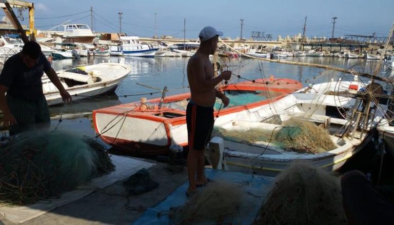 نقص المازوت يفاقم معاناة الصيادين في لبنان