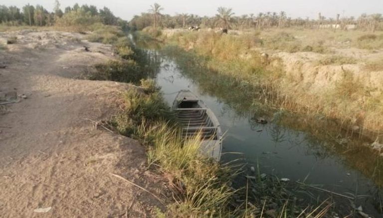 الجفاف يحاصر أحد الأنهار الفرعية جنوب العراق