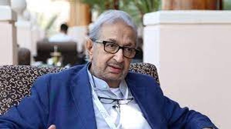 الفنان الراحل نور الشريف