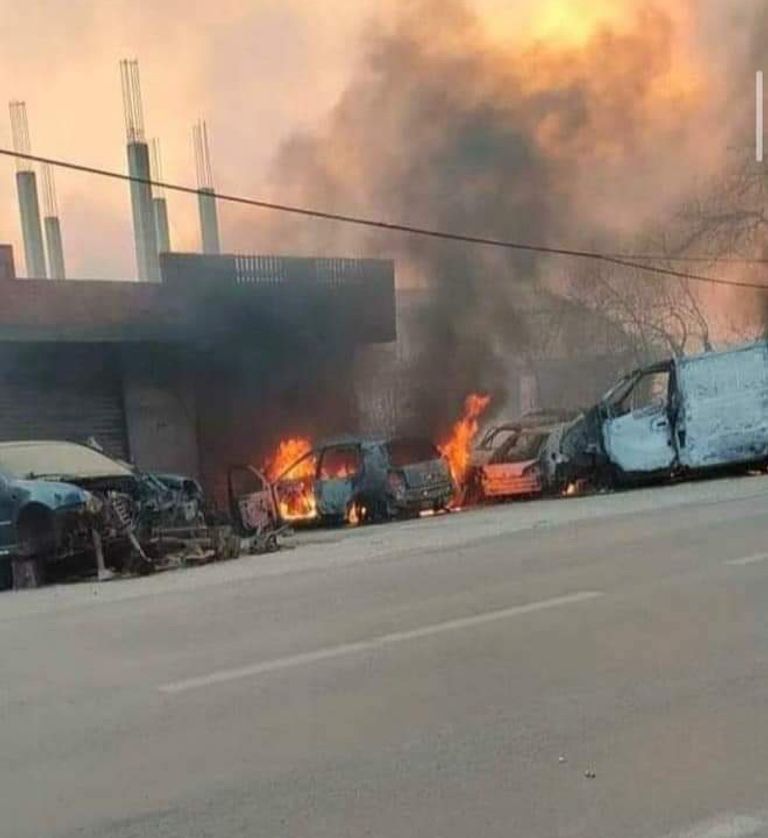 جانب من حرائق محافظة تيزيوز الجزائرية جانب من حرائق محافظة تيزي وزو الجزائرية