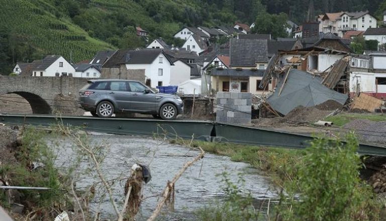 آثار دمار فيضان ألمانيا على المنازل - رويترز