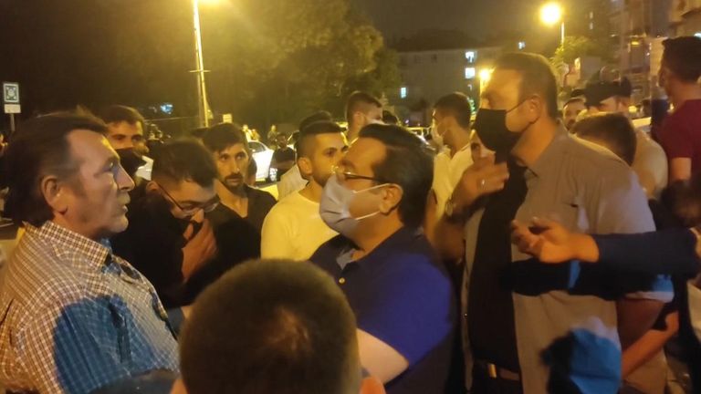 العاصمة أنقرة شهدت اعتداءات على سوريين وأفغان