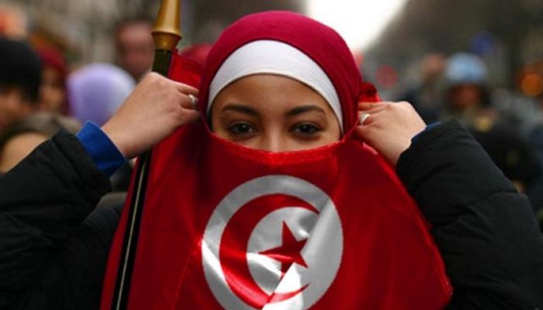 المرأة التونسية تحقق إنجازا جديدا في مجال الفضاء