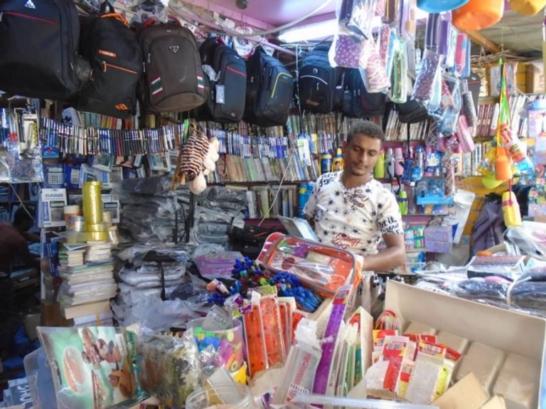 العودة إلى المدارس في عدن والمحافظات اليمنية المحررة محفوفة بالصعاب- أرشيفية