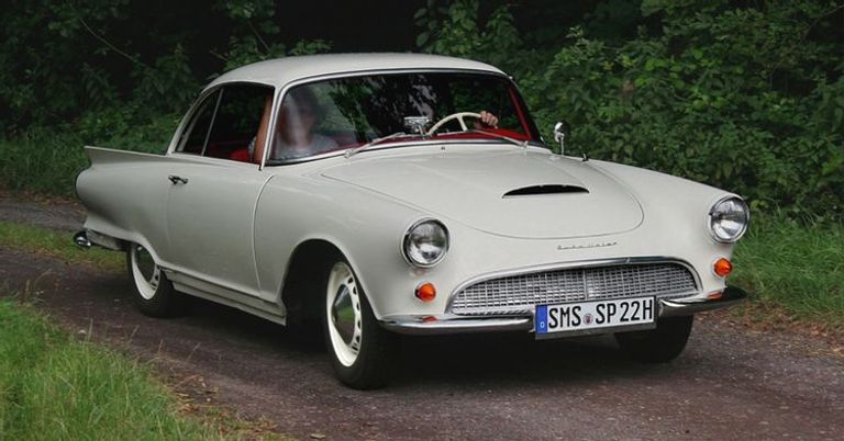 طراز Auto Union 1000 SP طرازا Porsche Boxster وToyota MR2