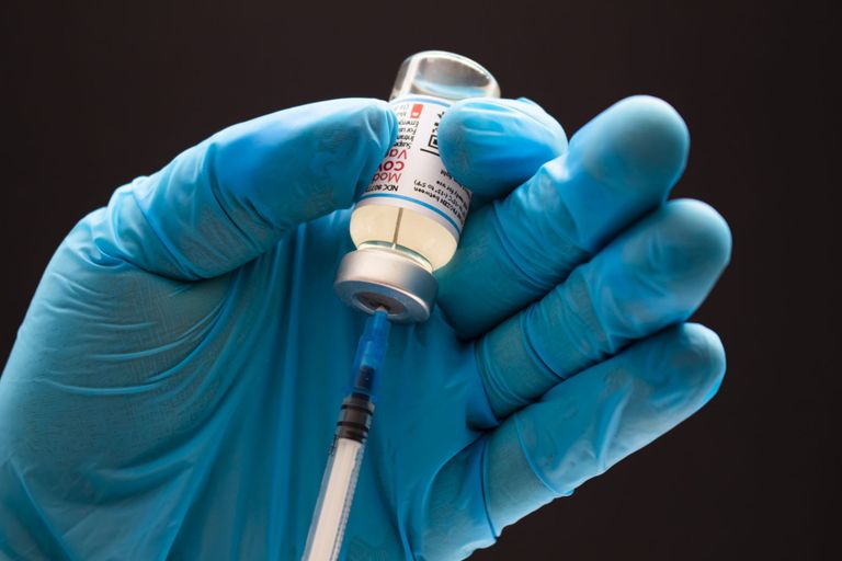 لقاح موديرنا يواجه 6 أنواع من سلالات كورونا