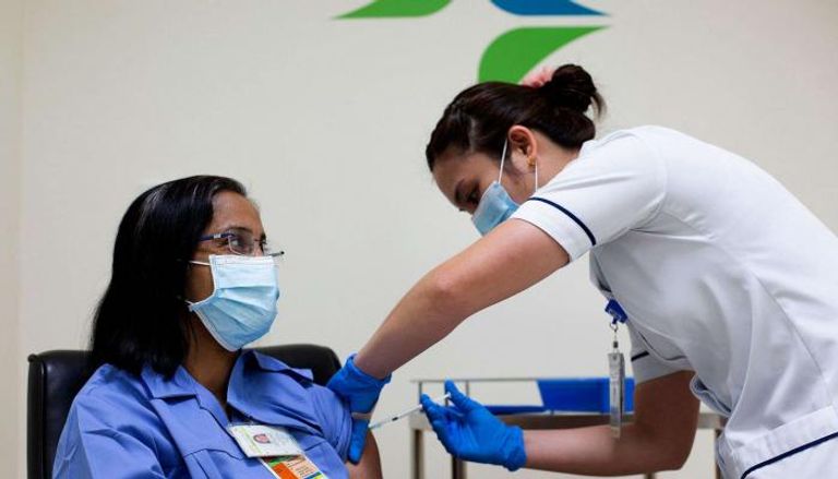 استمرار حملة التطعيم ضد كورونا في الإمارات