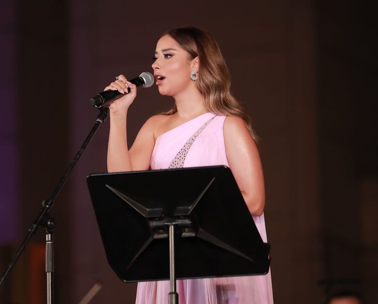 المطربة بلقيس