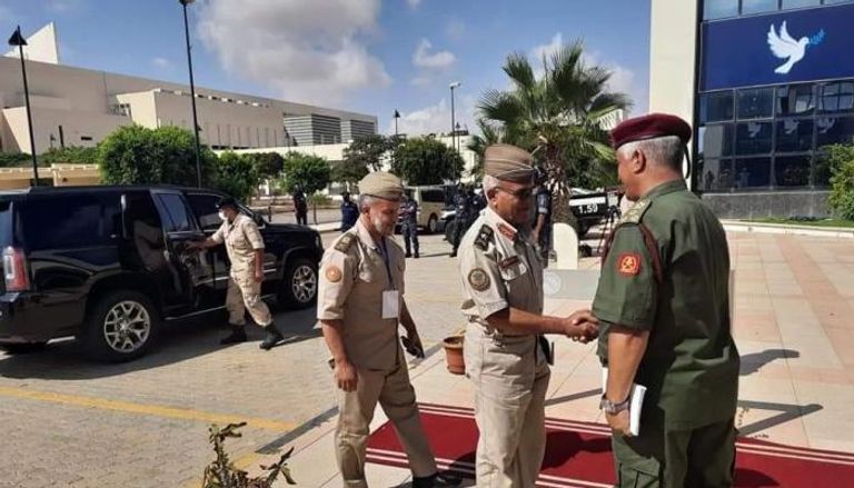 وصول اللجنة العسكرية الليبية المشتركة لمقر اجتماعاتها بسرت