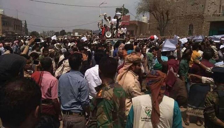 جانب من الاحتجاجات الشعبية ضد جرائم الإخوان في تعز