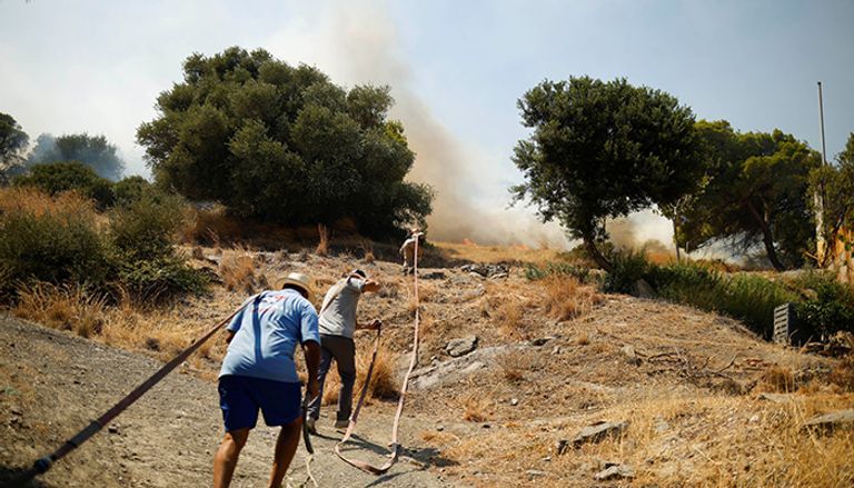 اندلاع حرائق شرق أثينا