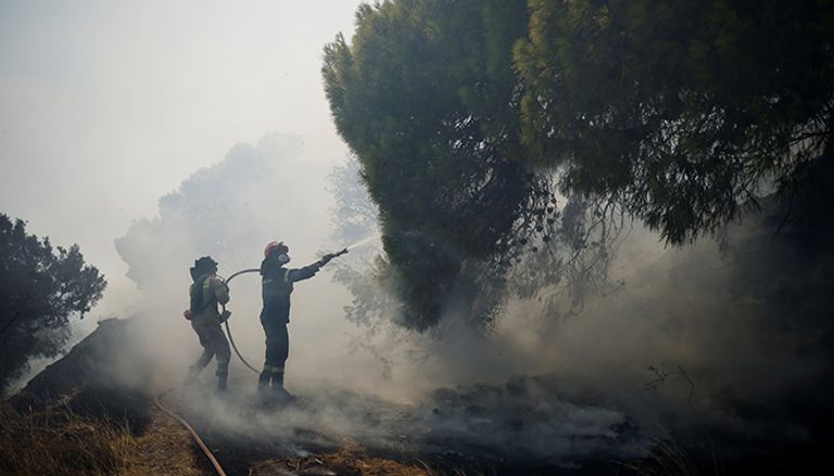 اندلاع حرائق شرق أثينا