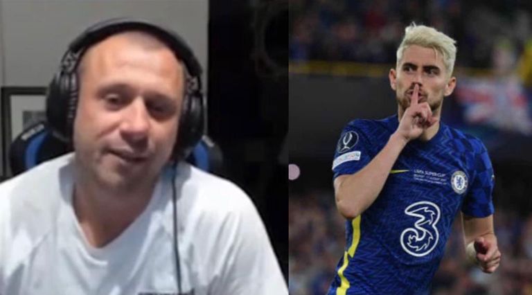 ليونيل ميسي مع الكرة الذهبية