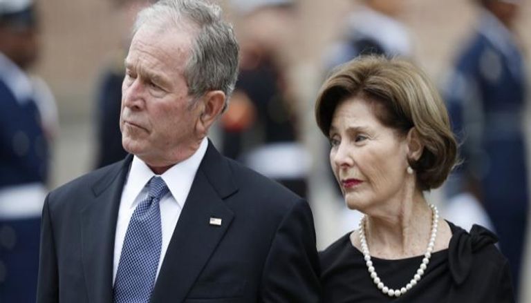 جورج دبليو بوش وزوجته لورا  - أرشيفية
