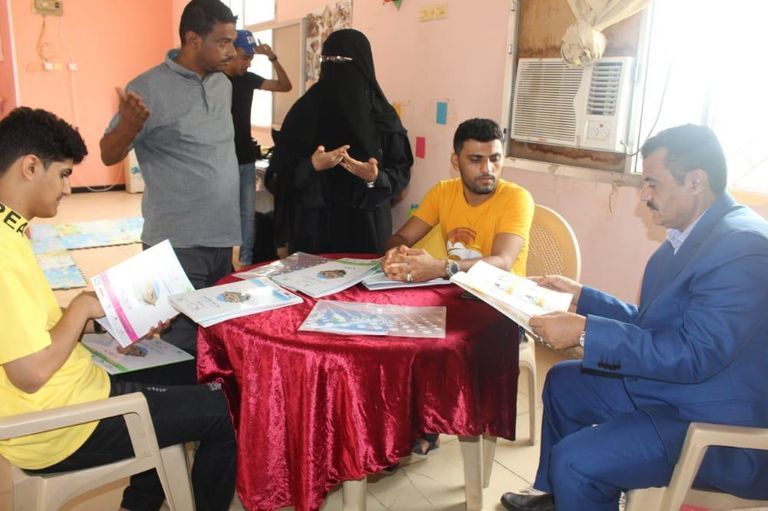 الصم والبكم بعدن يتعلمون القرآن الكريم