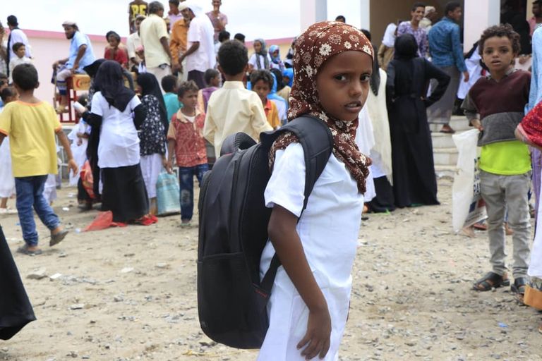 الإمارات تعيد آلاف التلاميذ إلى فصولهم في اليمن