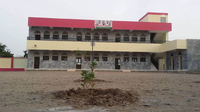 الإمارات تعيد آلاف التلاميذ إلى فصولهم في اليمن