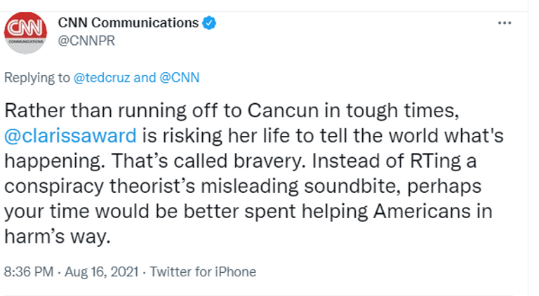 مواطنون في مطار كابول بانتظار مغادرة البلاد