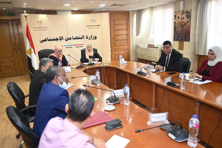 وزيرتا التضامن الاجتماعي المصرية والليبية