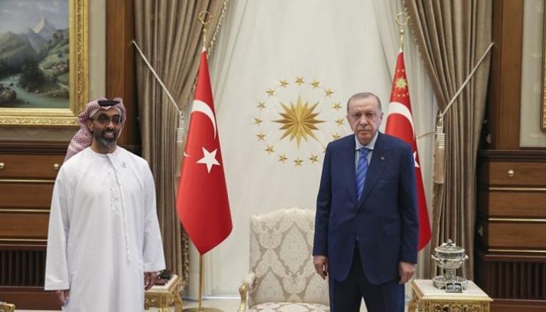 الرئيس التركي خلال استقباله الشيخ طحنون بن زايد آل نهيان