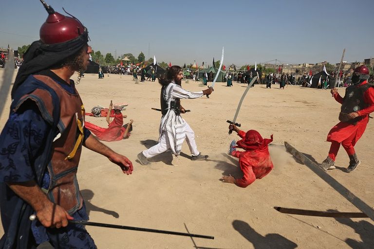 مشهد تمثيلي لمعركة كربلاء