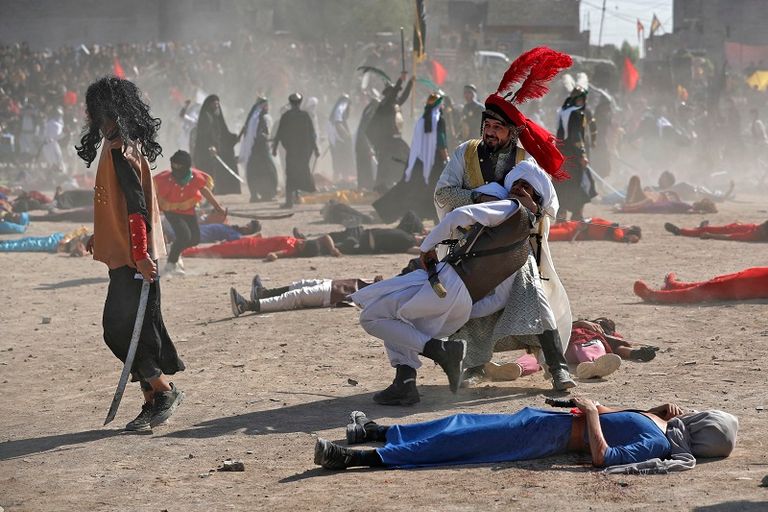 مشهد تمثيلي لمعركة كربلاء