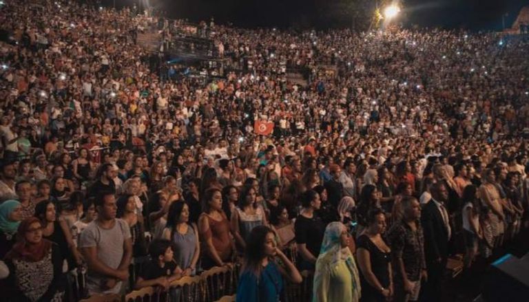 الجمهور التونسي في مهرجان قرطاج الدولي قبل زمن كورونا