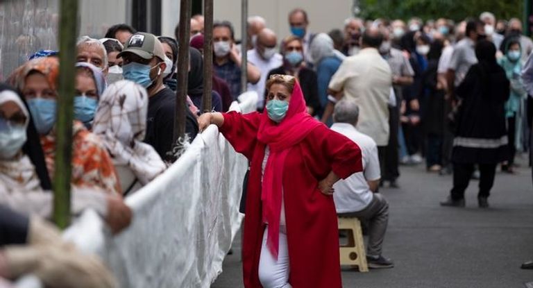 مستشفيات إيران مكدسة بمصابي فيروس كورونا