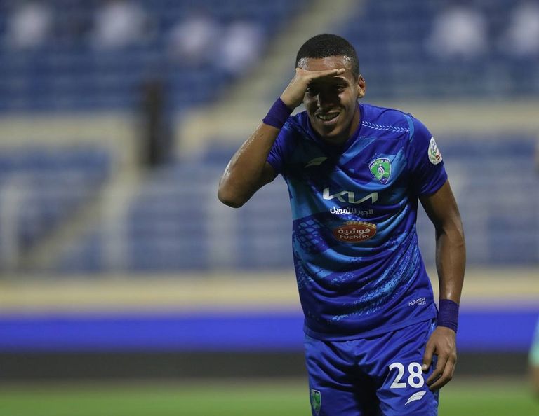 الجزائري سفيان بن دبكة لاعب الفتح