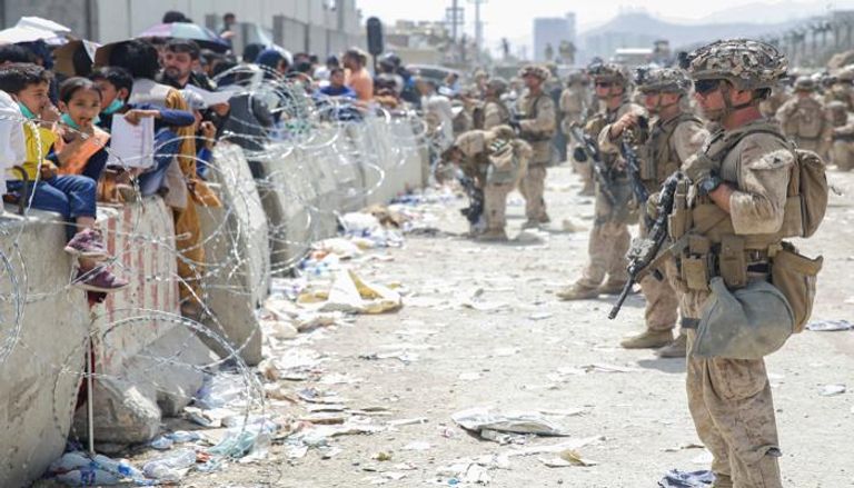القوات الأمريكية وعمليات الإجلاء في مطار كابول - رويترز