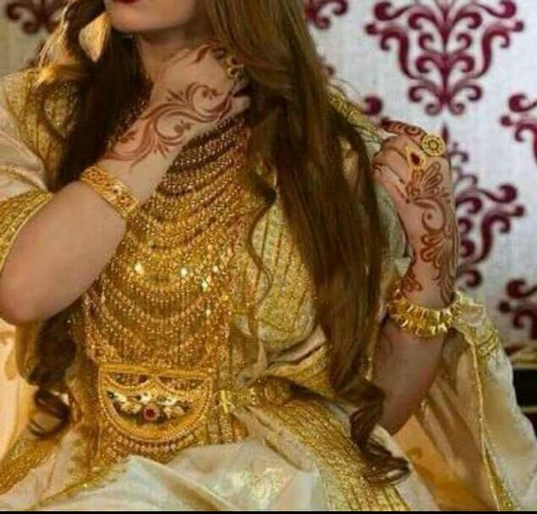 حفل زفاف لعروسين عراقيين