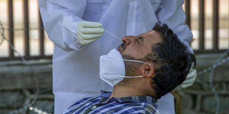 مصر تتأهب لموجة رابعة كورونا يواصل الانتشار حول العالم